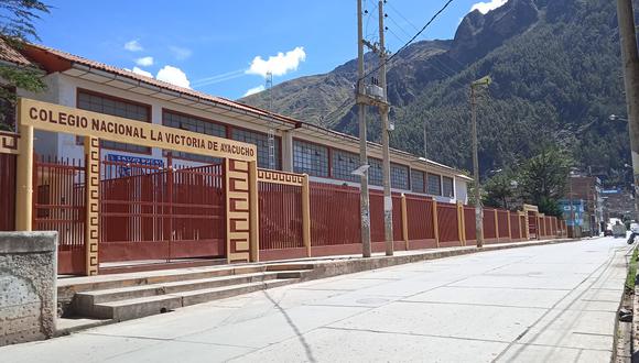 Colegio La Victoria de Ayacucho.