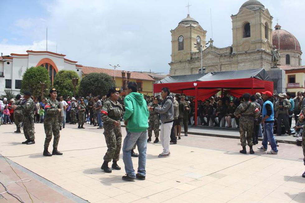 Bailando celebran 19 años del conflicto del Cenepa (FOTOS)