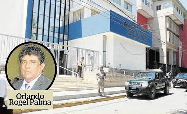 Jueza dispone comparecencia para el fiscal Rogel Palma