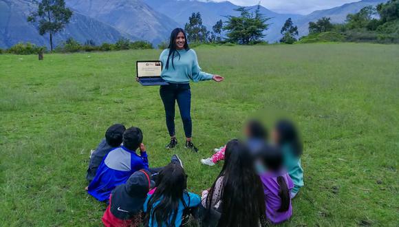 Huancavelica: joven difunde el quechua a través de charlas de orientación vocacional (Foto: Pronabec)