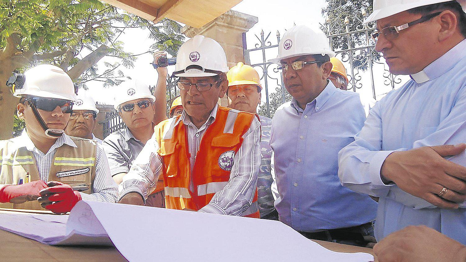 Ya construyen los cimientos de la nueva iglesia de Luren