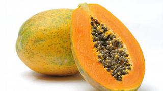 Conoce los beneficios de comer papaya con regularidad