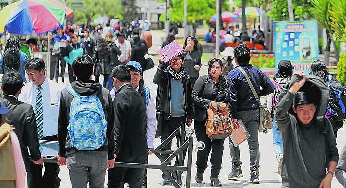 La elaboración de tesis aún es la tortura de los estudiantes y egresados