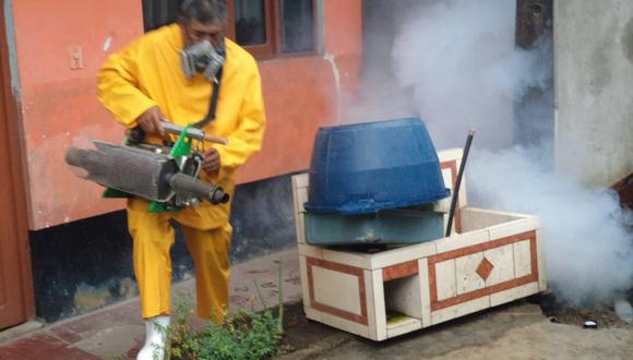 Fumigarán cementerios para prevenir incremento de zancudos que provocan dengue 