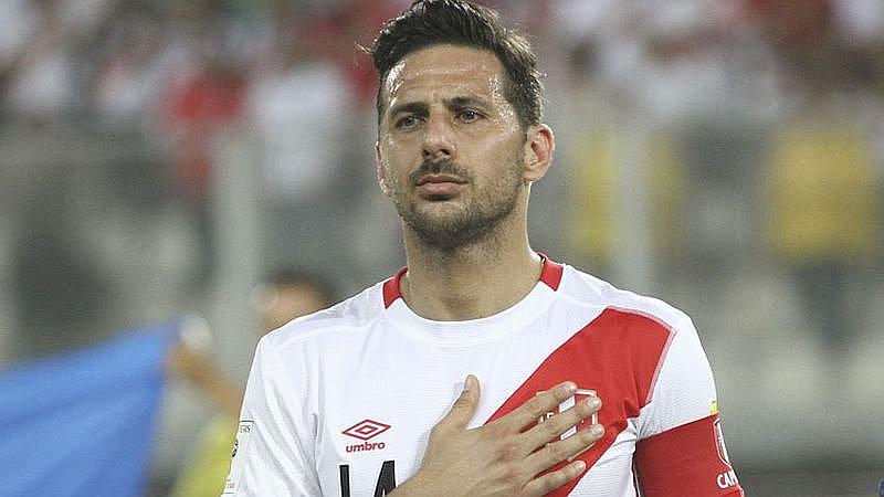 "Claudio Pizarro puede serle útil a la selección peruana"