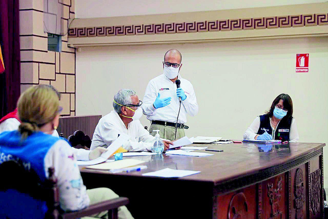 Médicos piden renovar equipos del Hospital Covid