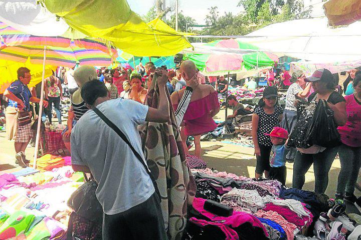 Caos toma las calles del centro de Ica