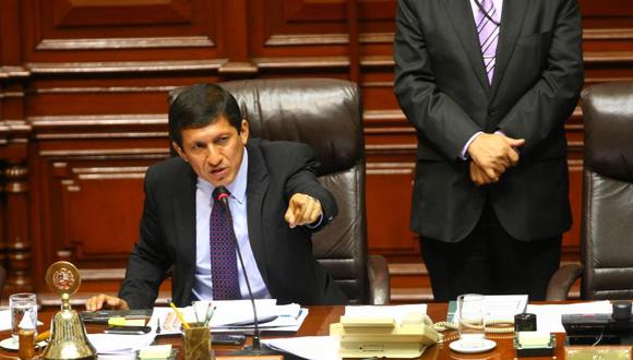 Vocero de Gana Perú confirma que Víctor Isla tentará reelección en Congreso