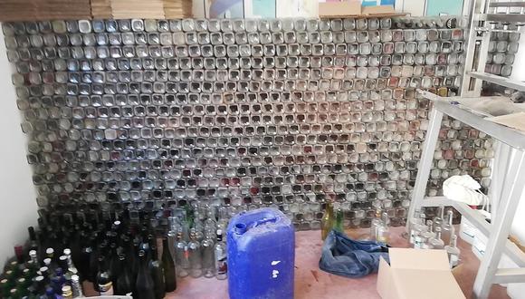 Juliaca: Decomisan más de 500 botellas de vino adulterado  