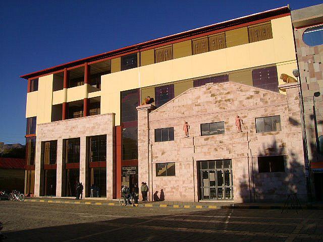 Acusan a funcionario municipal de violación sexual en Ayaviri 