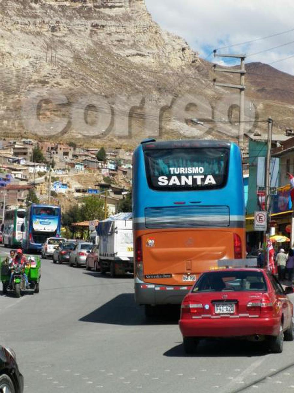  Alto tránsito de turistas en La Oroya (FOTOS)