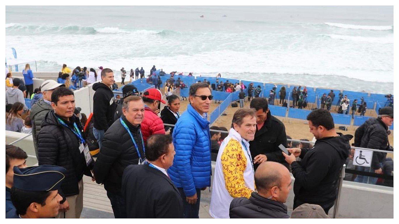 ​Yeni Vilcatoma cuestionó presencia de Martín Vizcarra en la final de surf de Lima 2019