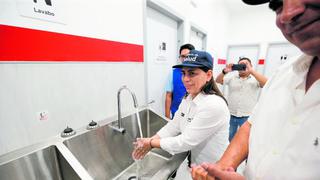Piura: Ministra de Salud se lava las manos en torno al dengue