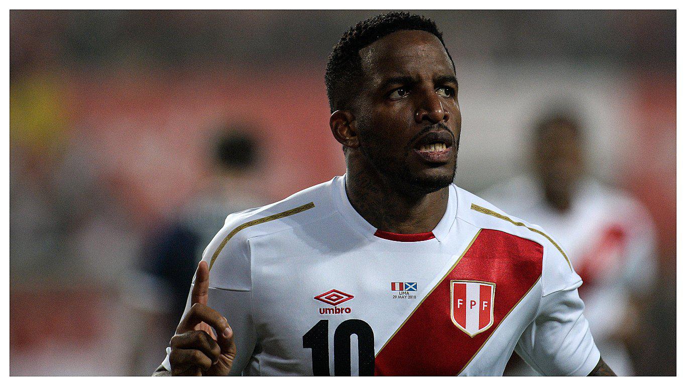 ​Jefferson Farfán será baja durante 30 días tras recibir fuerte golpe en la cabeza 