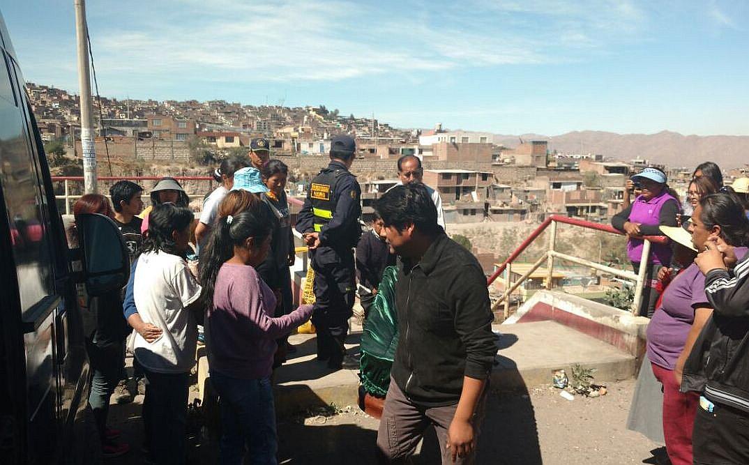 ​Arequipa: Arrojan el cuerpo de una mujer en un puente