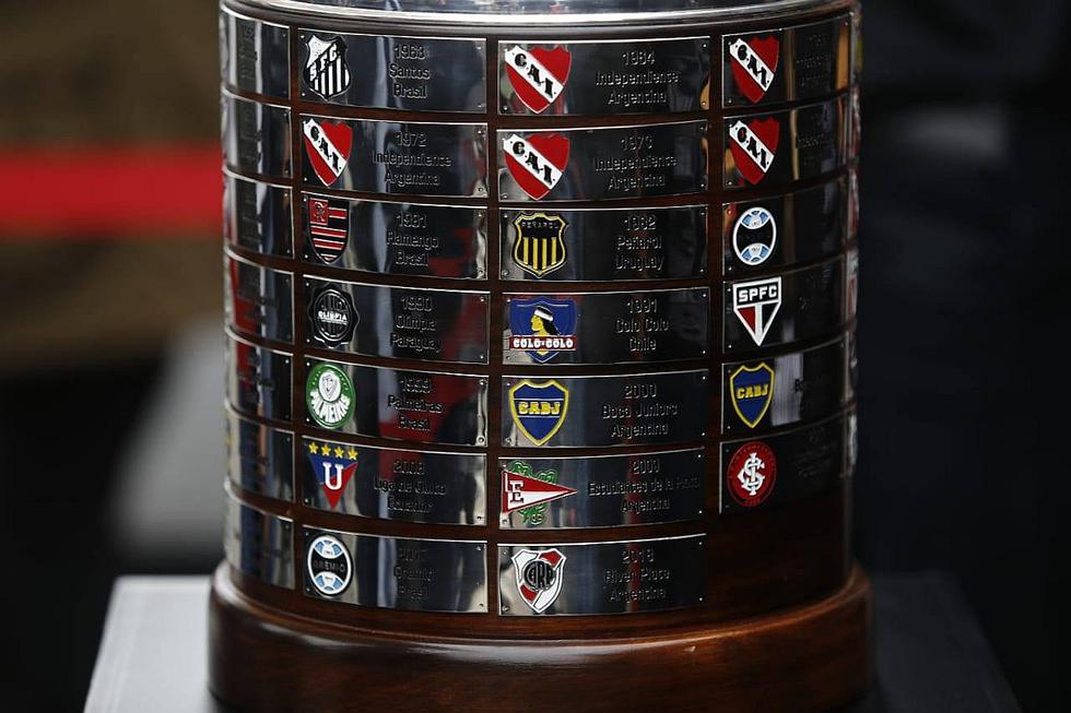 ​La gloriosa está aquí: la histórica Copa Libertadores llegó a Lima (FOTOS)