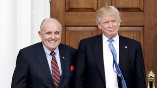 Abogado de Trump, Rudy Giuliani, dio positivo al COVID-19