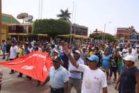 Tensión y bloqueos por paro en Huarmey 