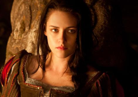 Sacan a Kristen Stewart de secuela de Snow White and the Huntsmen