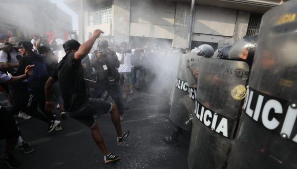 Fiscalía reportó más de 30 detenciones durante protestas del 5 y 6 de abril. Foto: Julio Reaño / GEC