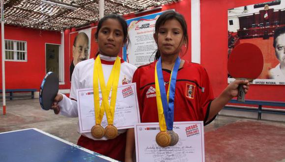 Niñas de ping pong clasifican a Juegos Escolares Deportivos Nacionales 