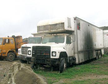 ¿Planta de asfalto o cementerio de maquinaria?