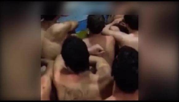 Universitarios suspendidos por realizar acto sexual con strippers (VIDEO)