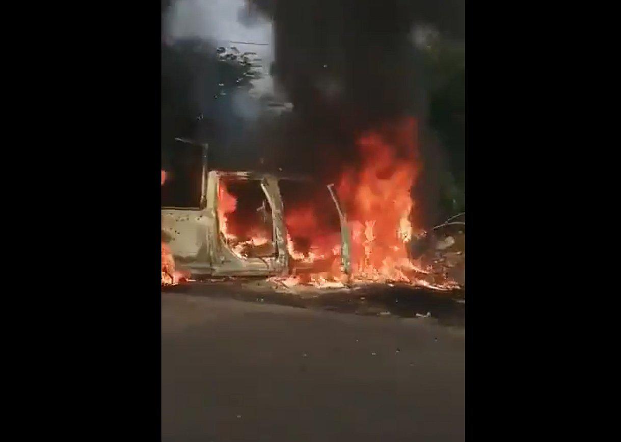 México: Ataque en Michoacán deja 14 policías muertos (VIDEO)