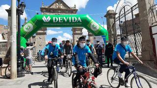 Decenas de ciclistas participan de bicicleteada en Puno para promover el turismo 