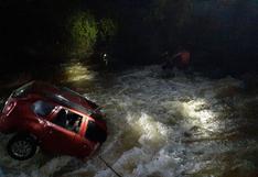 Auto con tres ocupantes cae al río Huallaga
