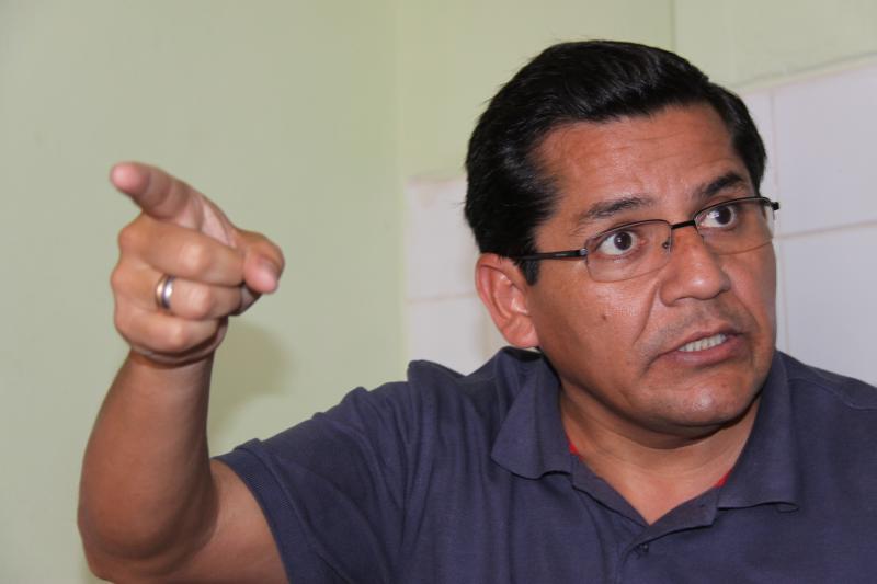 Tildan de corrupto y traidor a Jhony Peralta 