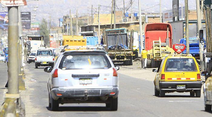 Al menos 150 vehículos con orden de captura por arbitrios municipales