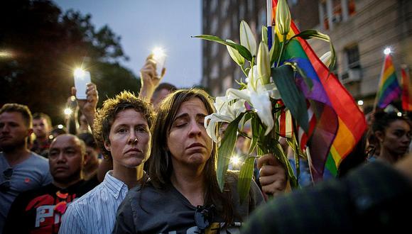  Tiroteo en Orlando: Velas, lágrimas y canto en vigilia por víctimas