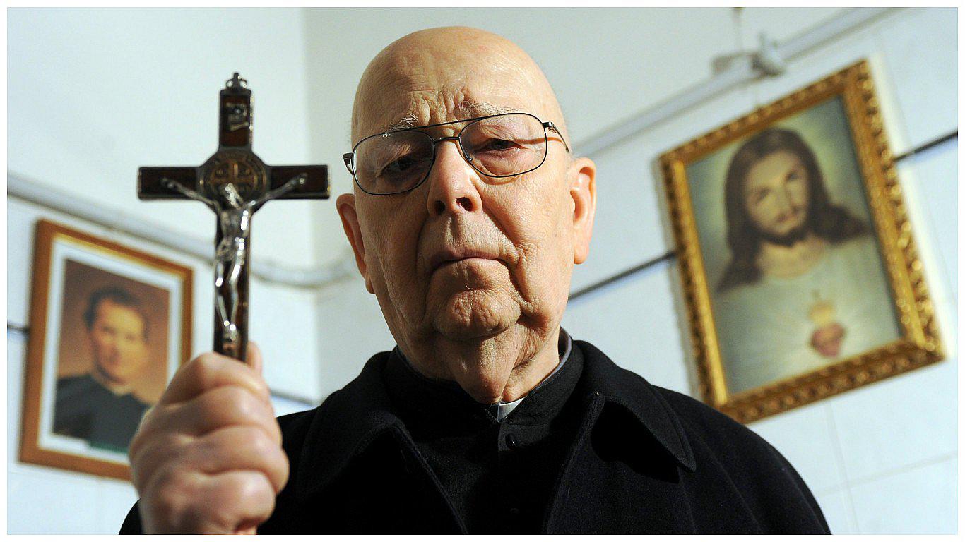 Vaticano: Muere Gabriele Amorth, el exorcista más famoso del mundo (VIDEO)