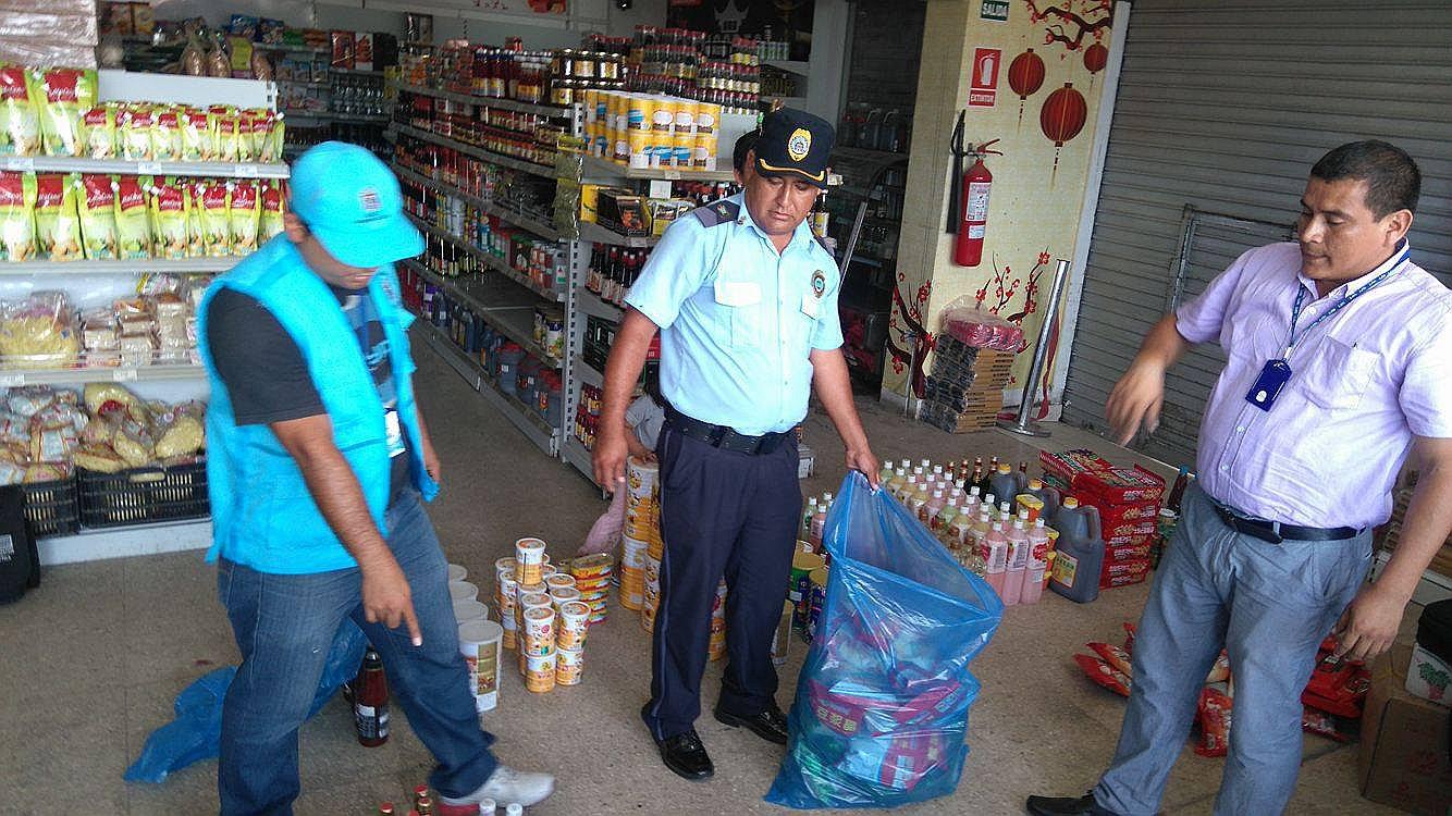 Trujillo: Realizan operativo en mercados y decomisan productos de dudosa reputación (VIDEO)