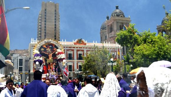 Bolivia: Fieles peruanos acompañaron la imagen del Señor de los Milagros