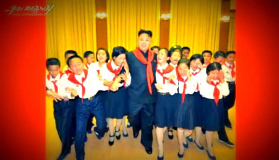 Colegialas norcoreanas lloran al ver a Kim Jong-un (Fotos)