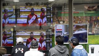 Perú vs. Bolivia: así vivieron el encuentro los hinchas peruanos en pleno Centro de Lima  (FOTOS)