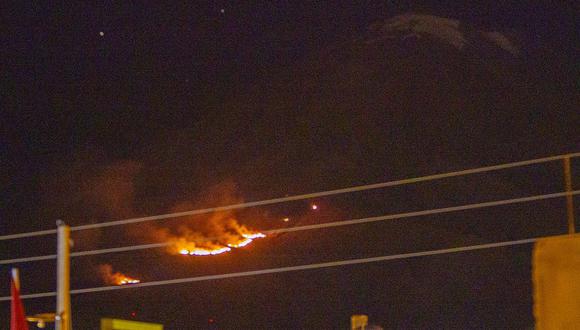 Incendio en las faldas del Misti consume varias hectáreas de pastizales