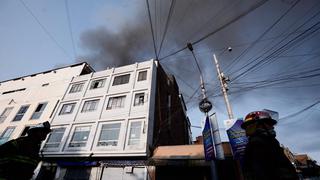 Ministro del Ambiente tras incendio en galería de Mesa Redonda: “Hay que reordenar el Centro de Lima”