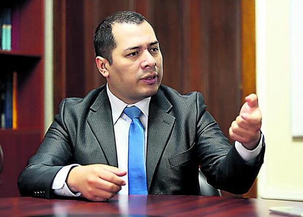 ​Renuncia procurador anticorrupción Christian Salas y Ministerio de Justicia acepta dimisión