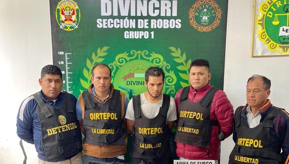Se les investiga por el delito de tenencia ilegal de armas. Se presume se dedicarían al asalto y robo en la provincia de Trujillo.