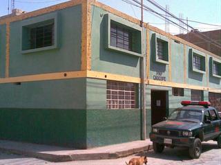 Delincuentes asaltan botica en Chocope