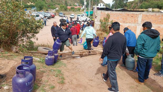 Long queues for gas at distributors in Cusco (PHOTOS)