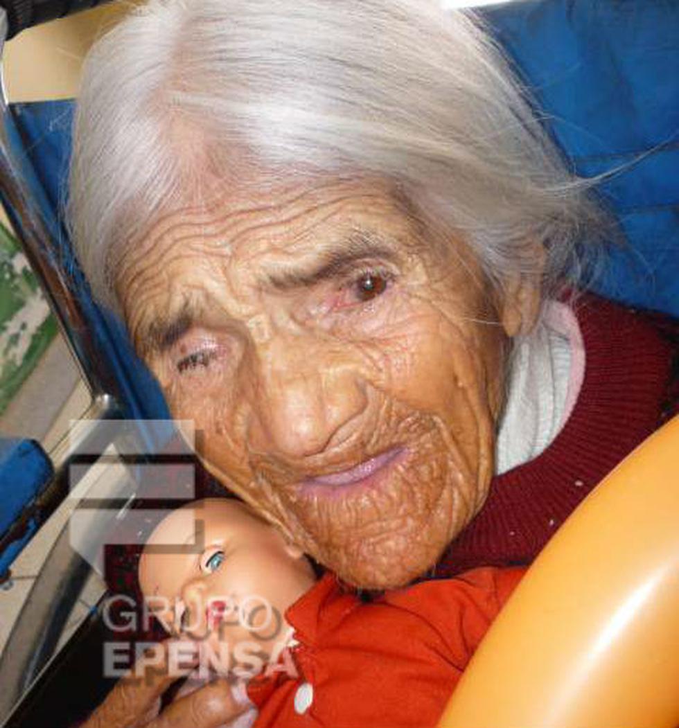 Abuelita 'Conchito' la más longeva de Junín apaga 107 velitas (VÍDEO)