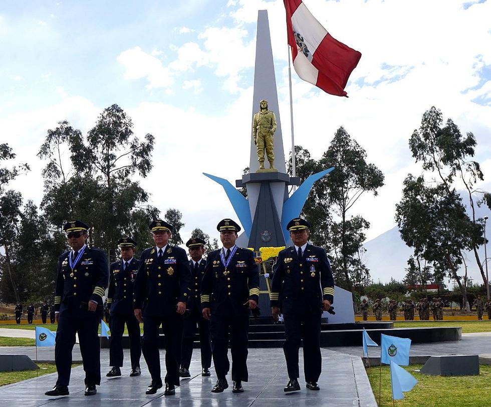 Fuerza Aérea conmemora sacrificio del Héroe Nacional José Abelardo Quiñones  (FOTOS)