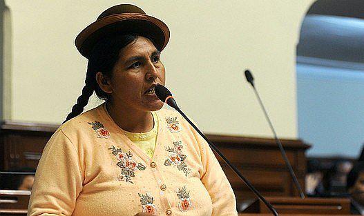 Claudia Coari quiere competir con Pineda por el sillón regional