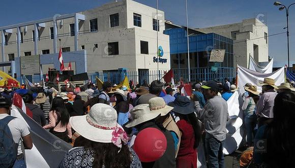 Pobladores de Paucarpata marchan para pedir planta de agua potable