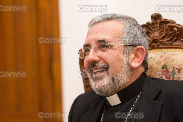 Así el Arzobispo de Arequipa responde a críticas tras pedir no votar por Barnechaa y Mendoza 