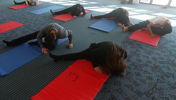 ​Chile: Implementan servicio gratuito de yoga en aeropuerto de Santiago